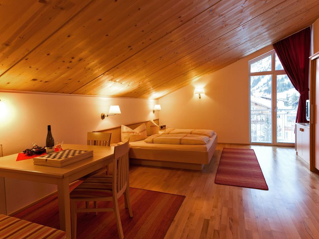 Haus Sebastian Apartment Лех ам Алберг Стая снимка